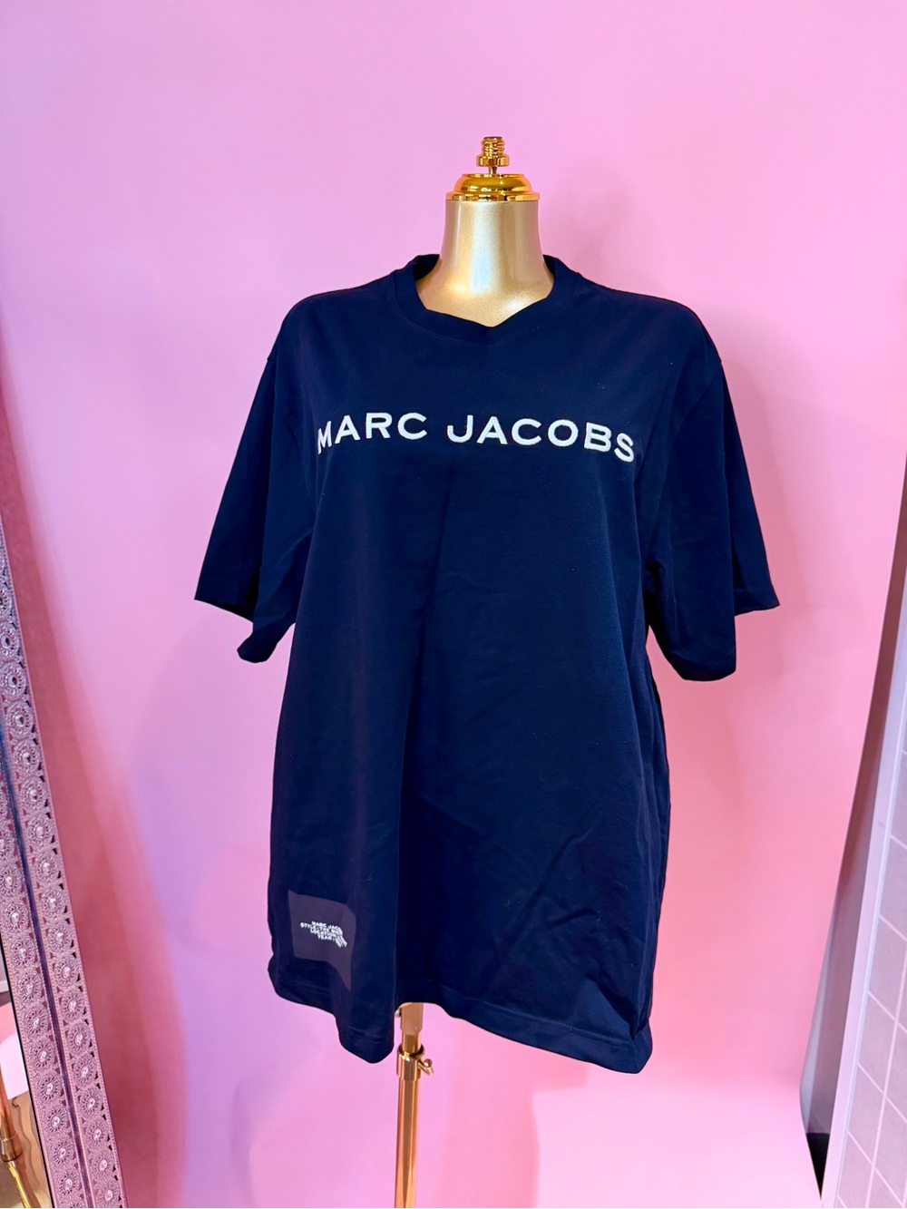 Marc Jacobs Oversized Black T-Shirt with White Logo - Picture 3 of 6